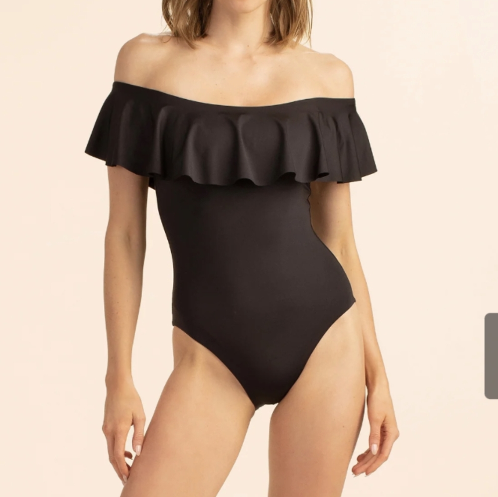 Trina Turk Size 6 black ruffled bathing suit
